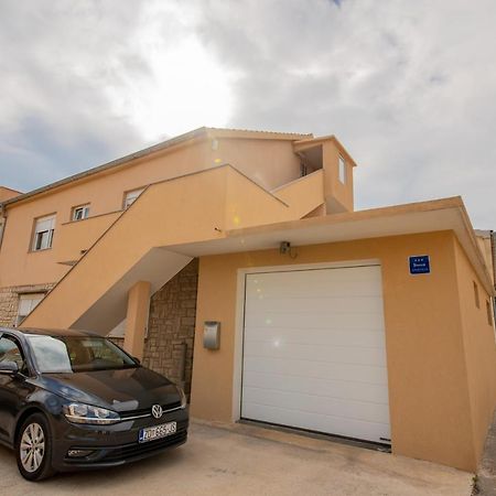 Apartman Eva Vrsi Esterno foto