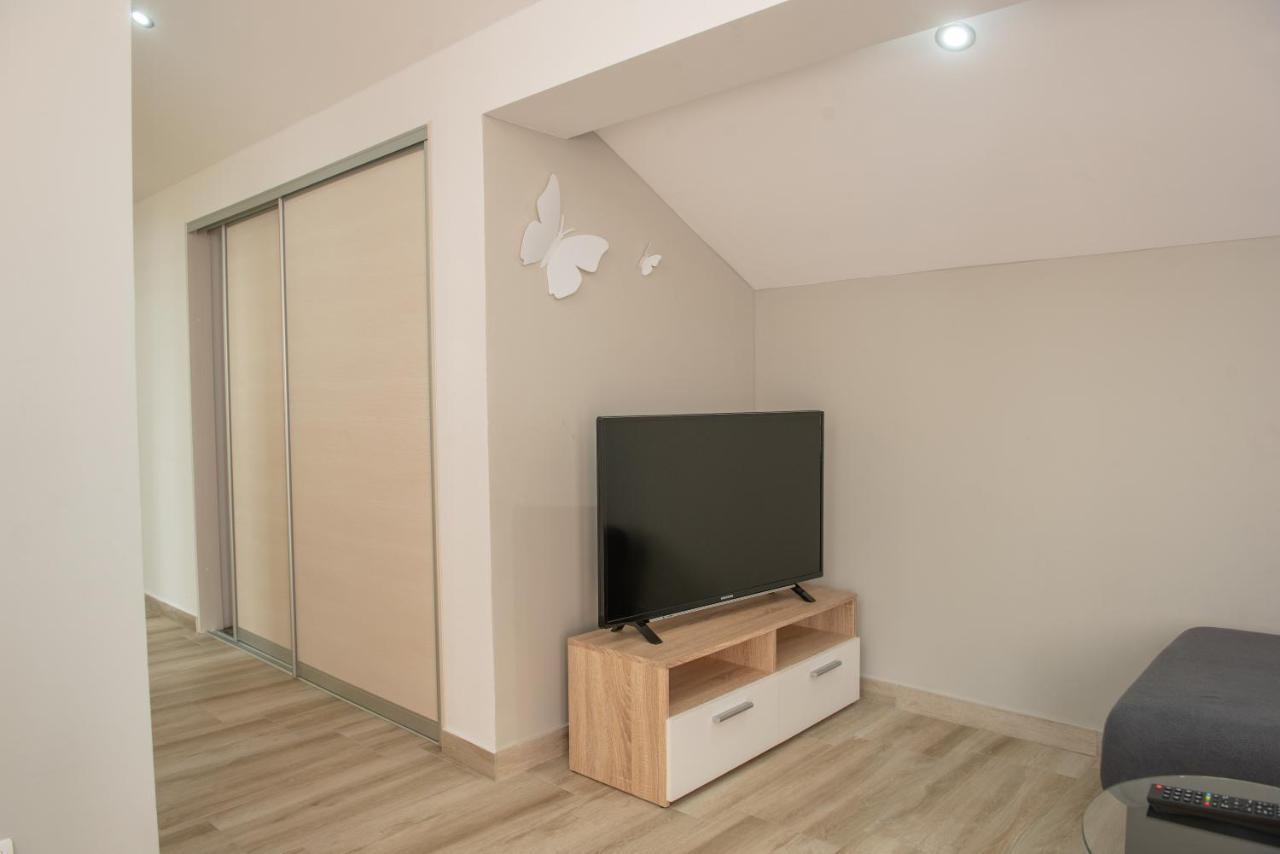 Apartman Eva Vrsi Esterno foto