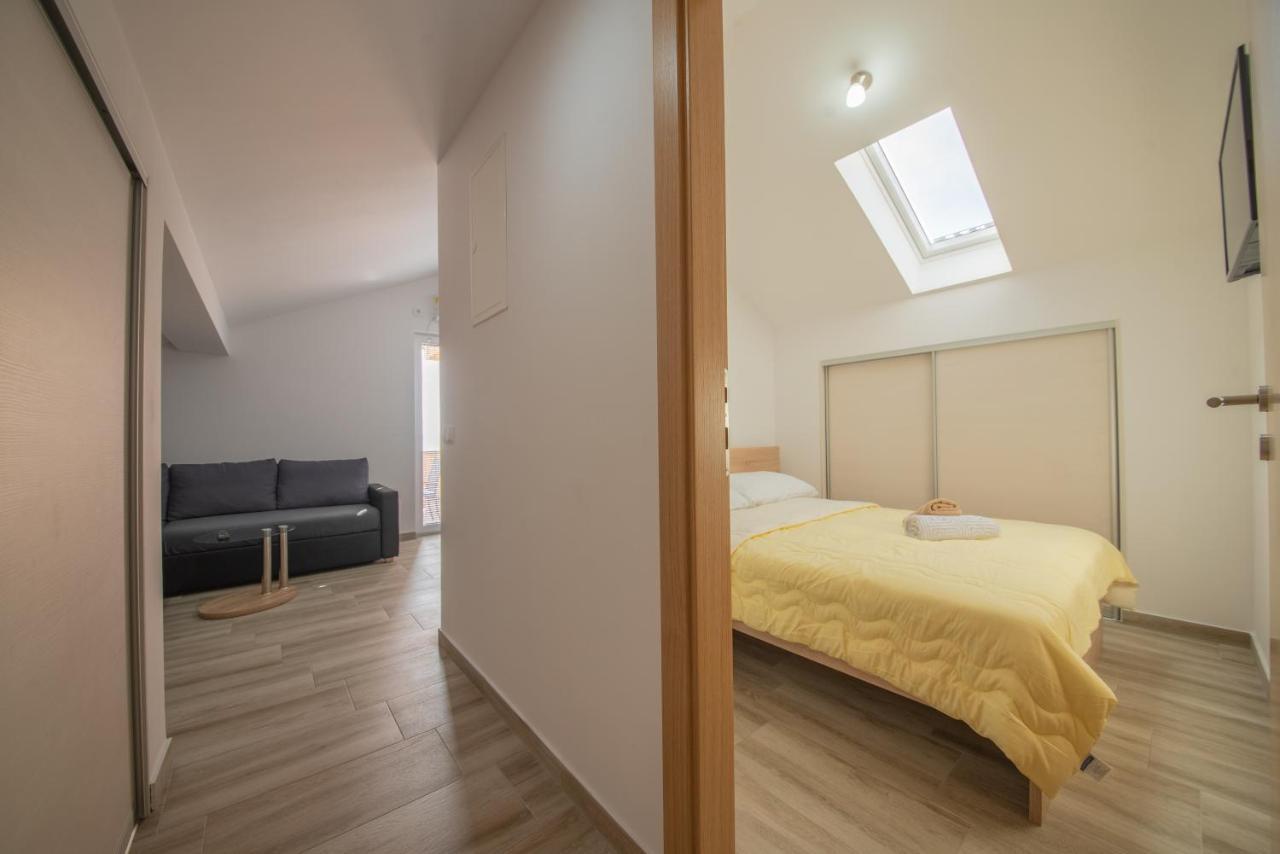 Apartman Eva Vrsi Esterno foto