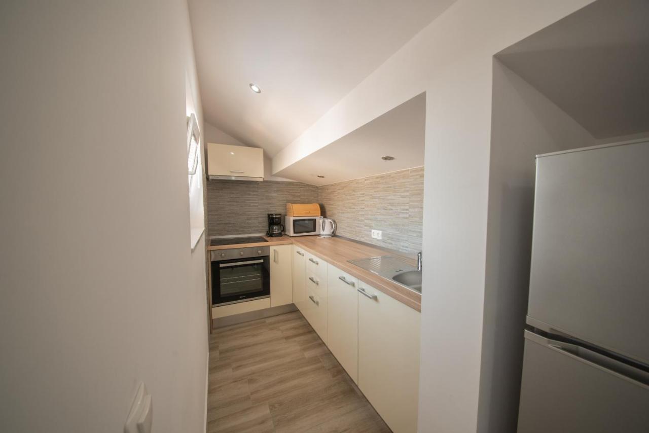 Apartman Eva Vrsi Esterno foto