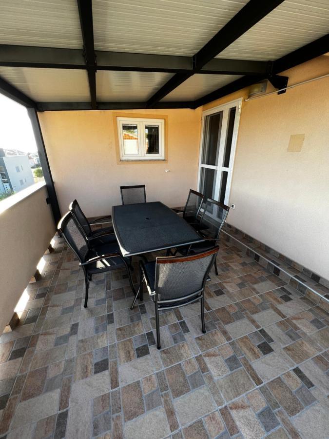 Apartman Eva Vrsi Esterno foto